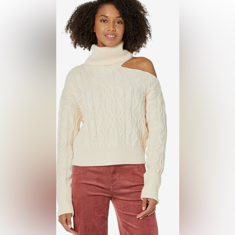 Paige cropped cable knit Raundi sweater in ivory size Large. Stunning!!!